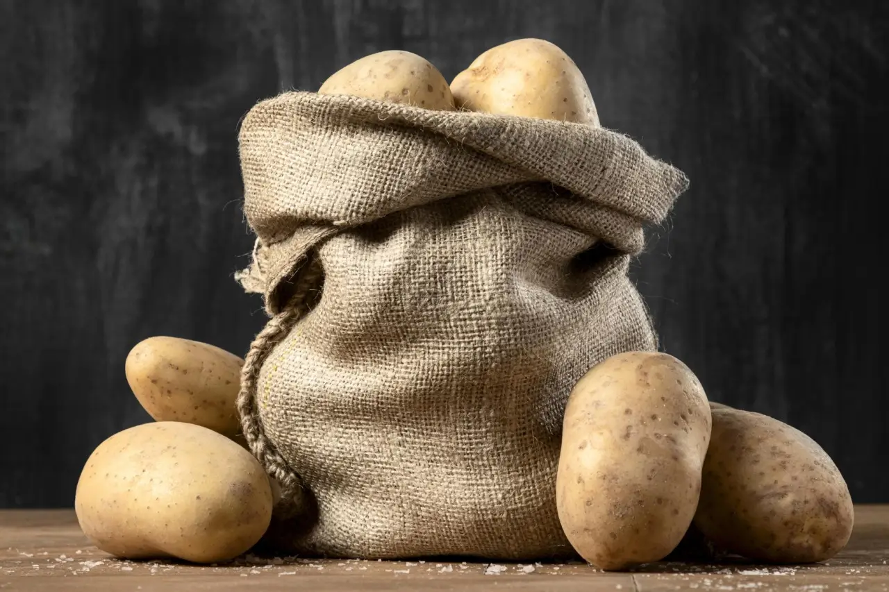 Il segreto per raddoppiare il raccolto di patate: cosa aggiungere ad aprile Immagine selezionata
