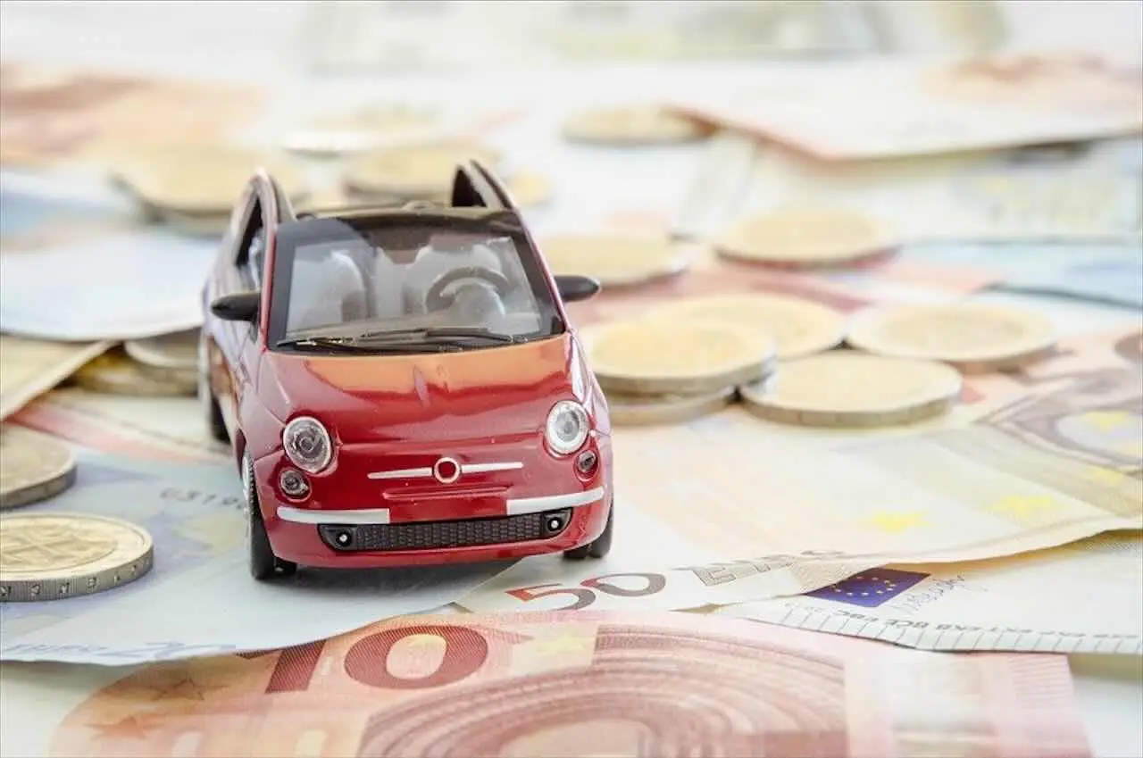 Auto vecchie e tassa di proprietà: ecco cosa cambia dal 2026 e quanto si rischia di pagare in più Immagine selezionata