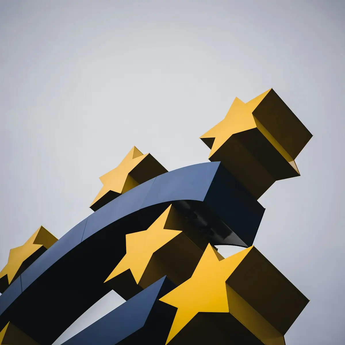 Come funzionano i fondi europei per i comuni: come possono beneficiarne anche i cittadini Immagine selezionata
