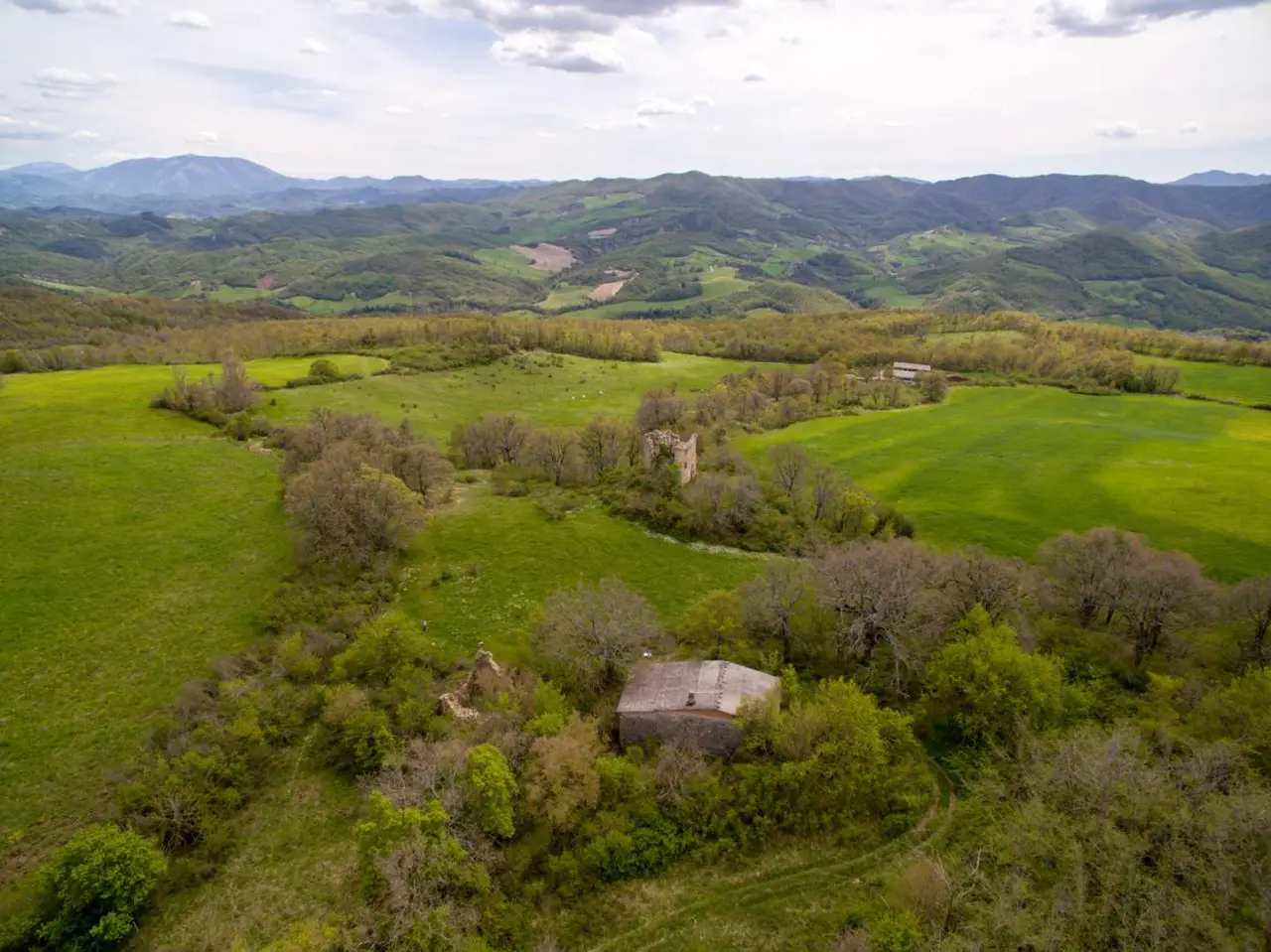 Come ha trasformato una vecchia casetta in mini appartamento: ecco il segreto per restare nella mia città senza spendere una fortuna Come ha trasformato una vecchia casetta in mini appartamento: ecco il segreto per restare nella mia città senza spendere una fortuna