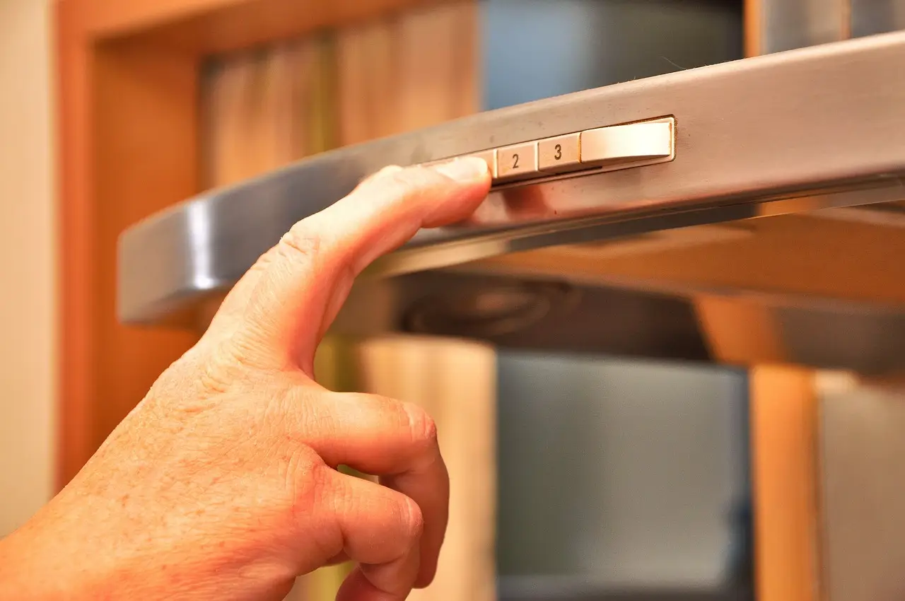 Attenzione al filtro della cappa: ecco ogni quanto sostituirlo Attenzione al filtro della cappa: ecco ogni quanto sostituirlo